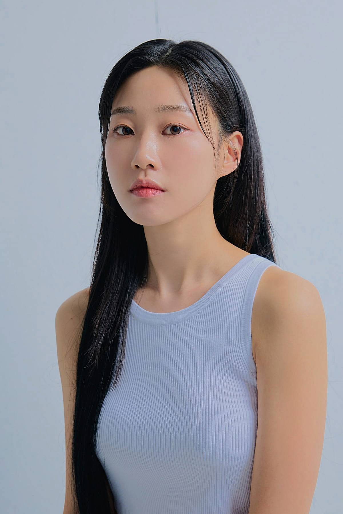 배우-하윤경