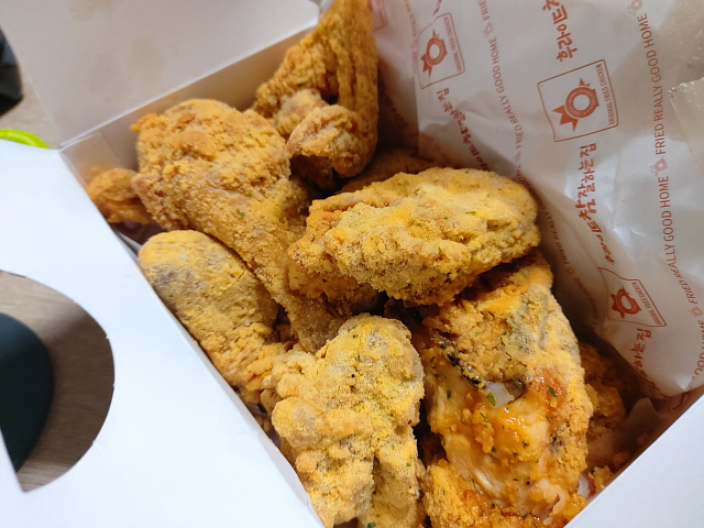 눈꽃치즈치킨