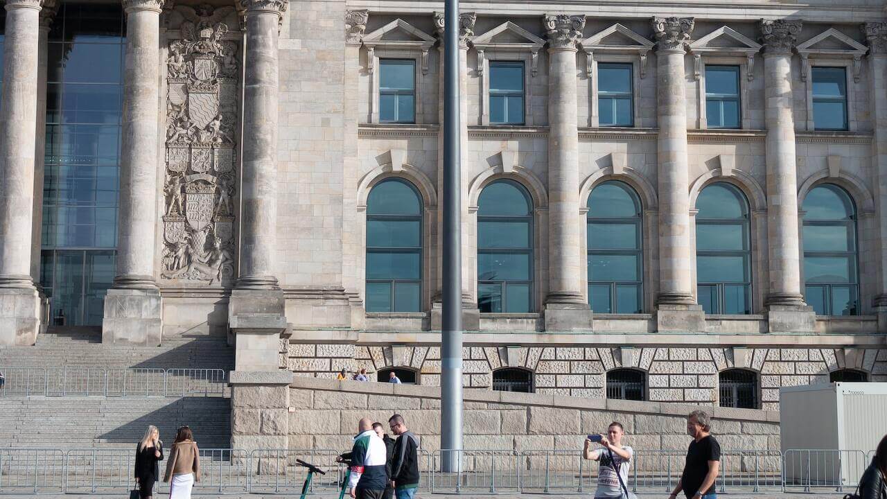 자본과 이데올로기 (Capital and Ideology)