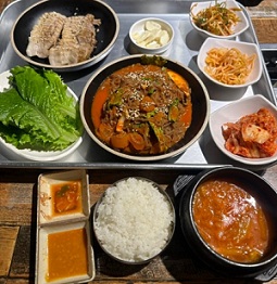 보쌈정식6천원