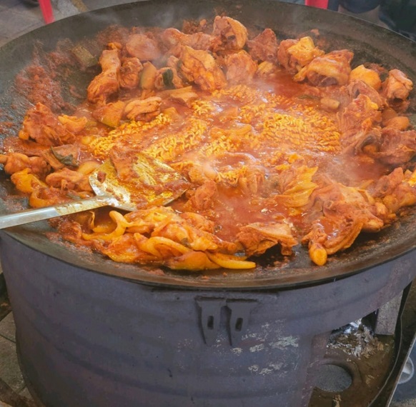 가평-유명산-산내들솥뚜껑닭볶음탕