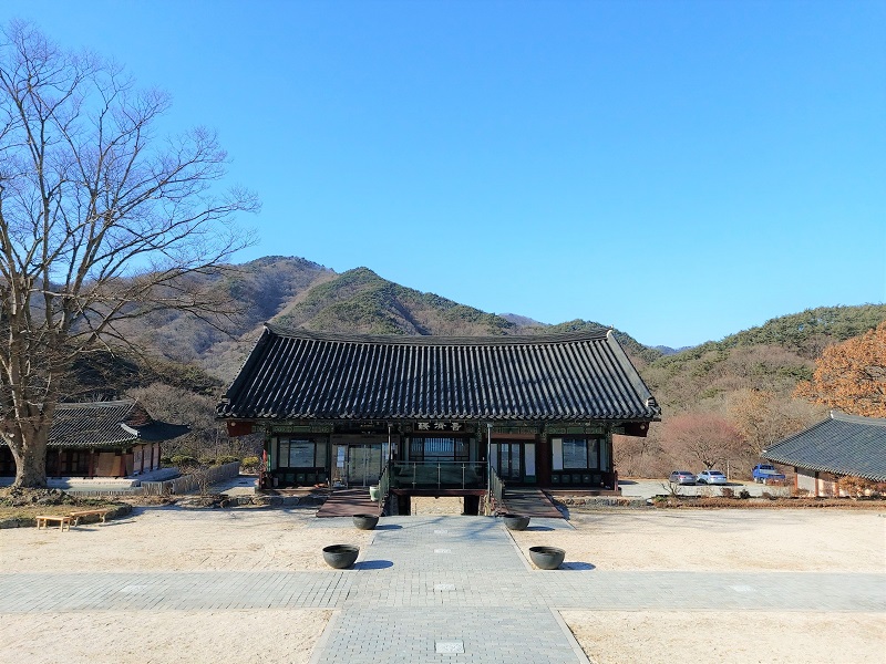 용흥사 경경관 