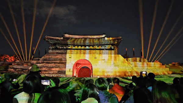 수원화성 미디어아트쇼 공연