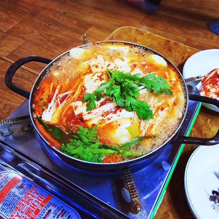 백반기행 신소율 편 해물두부전골 손두부 두부구이 해물 칼국수 비지찌개 원주 맛집 소개