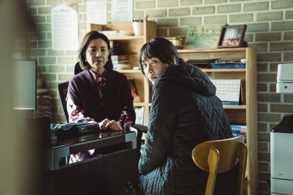 영화 구원자 출연진 줄거리 등장인물 결말 해석