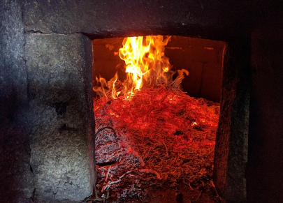 빛과 그림자를 구워내다, 반투명 자기의 비밀