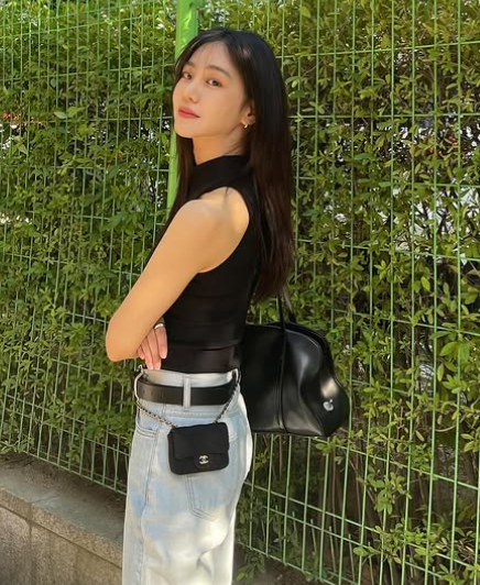 배우 한지은