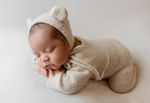 아기 두상 교정, 헬맷 vs 베개: 시기, 비용/가격, 부작용