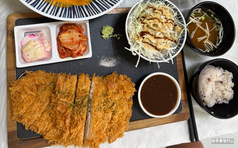 부스러기 돈가스 &amp; 소바 등심돈까스