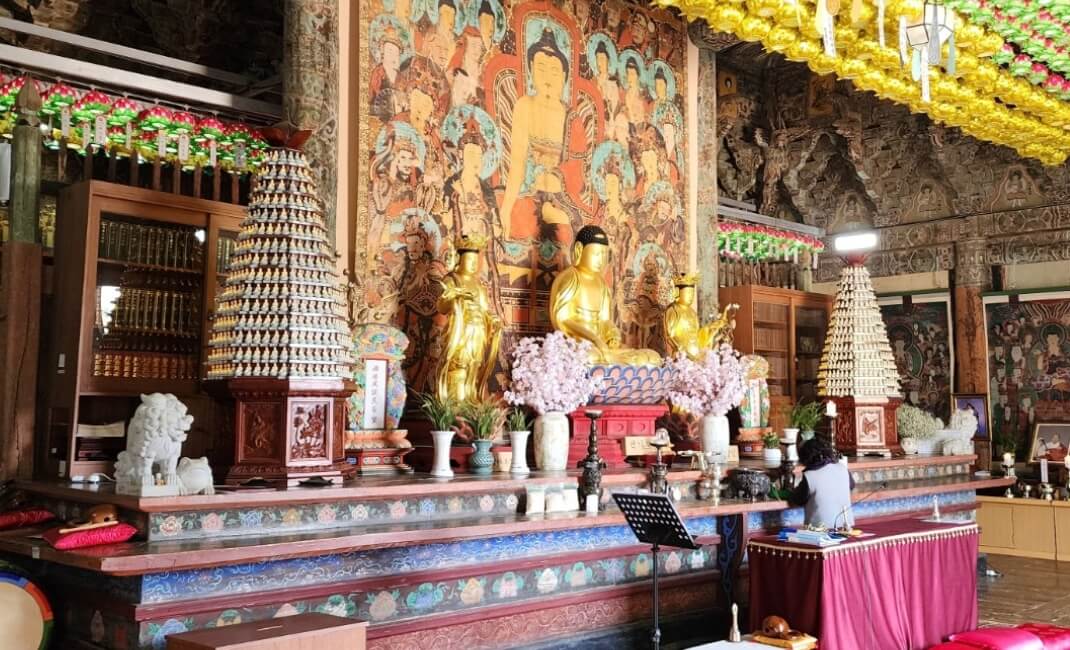 여수 흥국사 : 나라가 잘되길 기원하는 염원을 담은 호국 불교의 성지 고려후기 승려 보조국사 지눌이 창건한 사찰