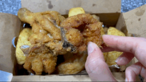 부암동 계열사 치킨 - 담백 부위 영상