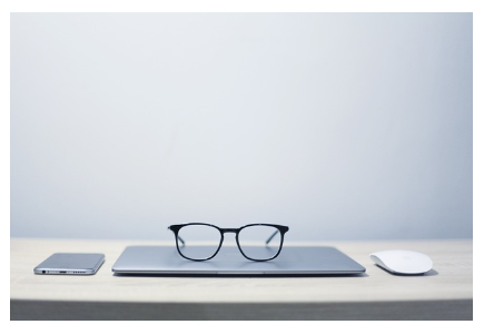 미니멀리즘과 패션의 만남: 단순함 속에서 찾는 스타일