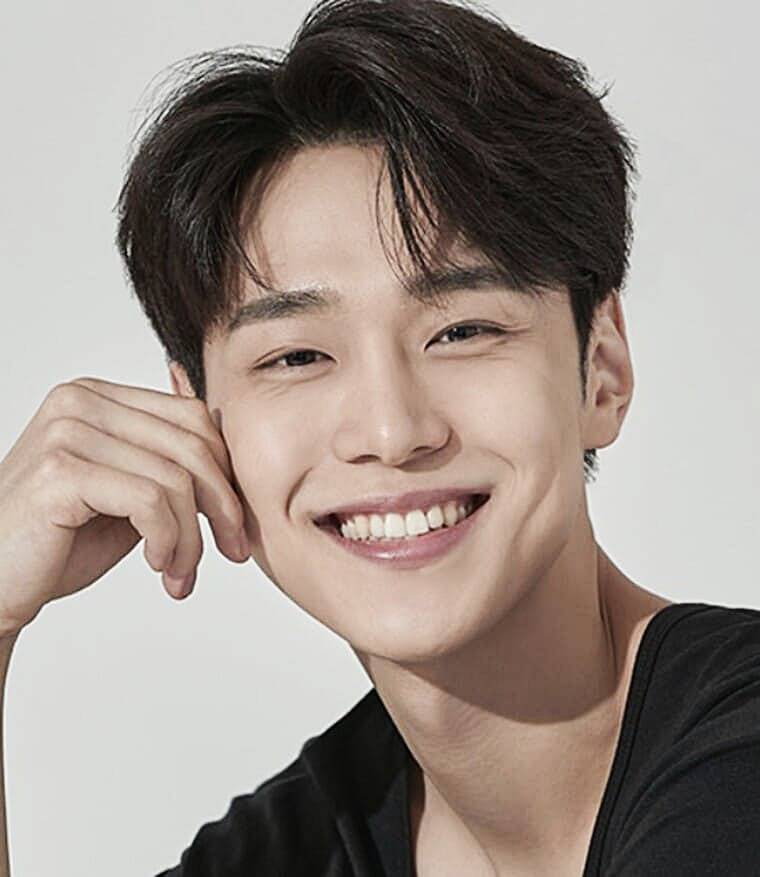 배우-강유석
