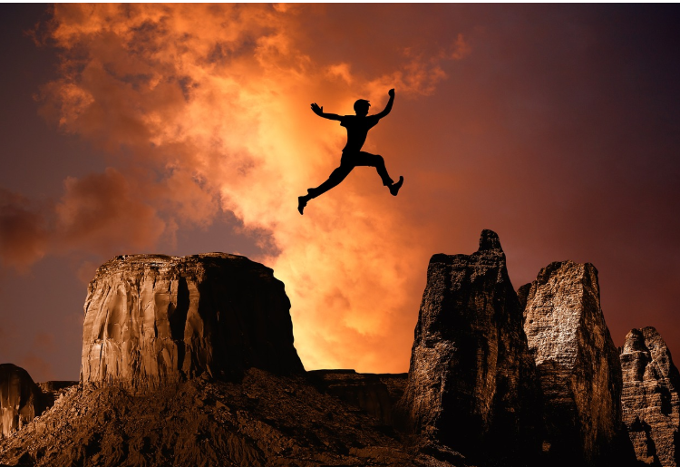 하늘이 무너져도 솟아날 구멍이 있다.