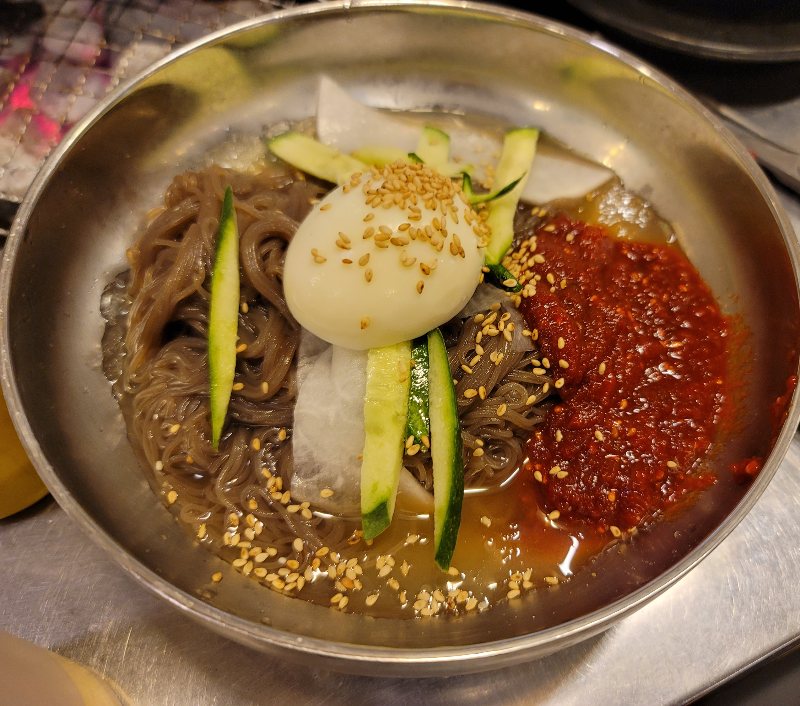 비빔냉면