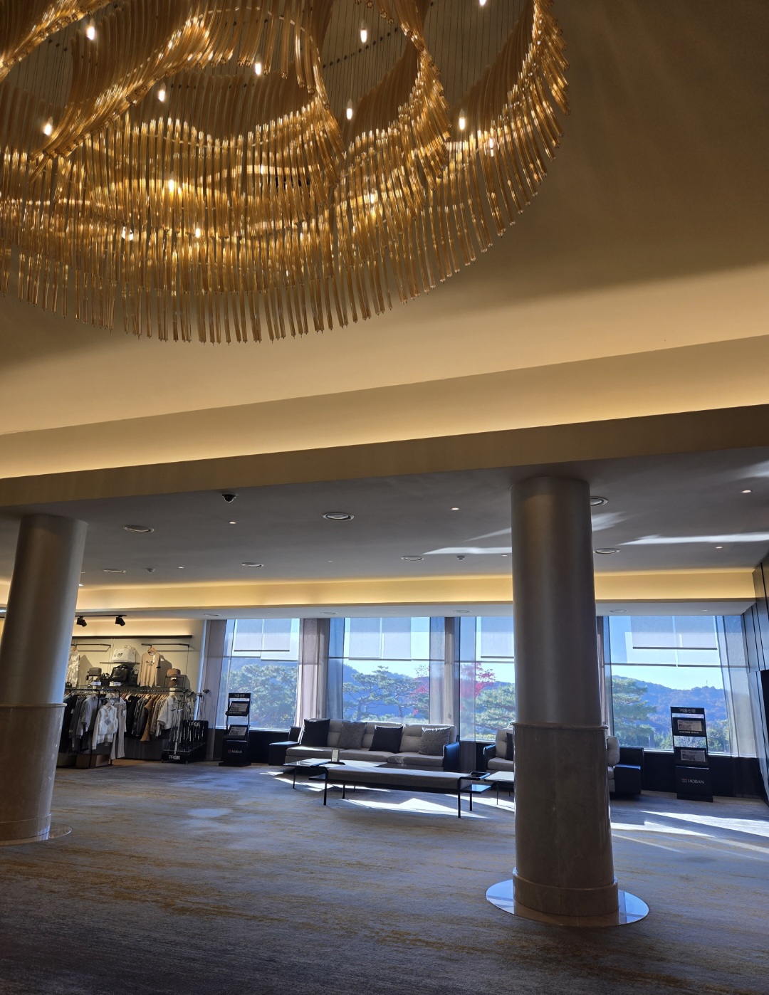 서서울CC 클럽히우스 로비전경