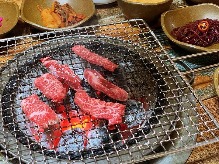 식객 허영만 백반기행 조성모 편 갈비살 숯불 갈빗살 구이 3대째 노포 집된장찌개 경주 맛집 소개