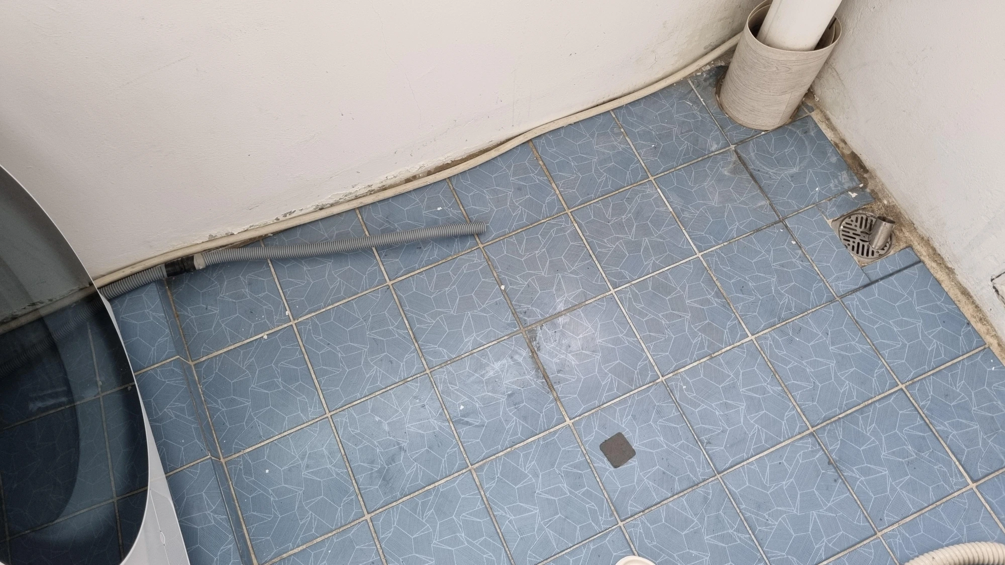 드럼세탁기 배수호스 짧은 상태