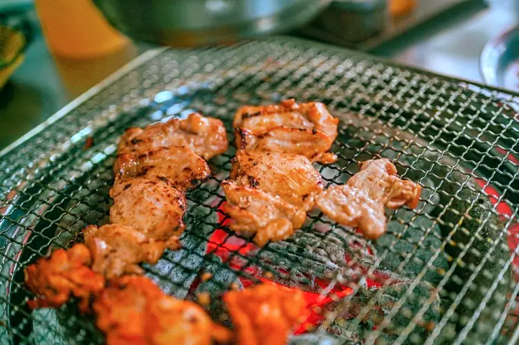 신계숙의 맛터싸이클 다이어리 61년 노포 숯불로 굽는 닭갈비 맛집 추천