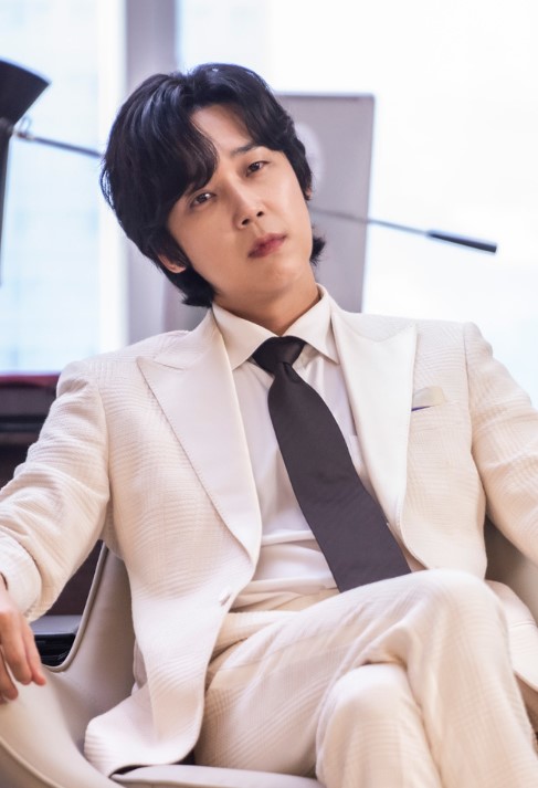 양진모역 윤종훈