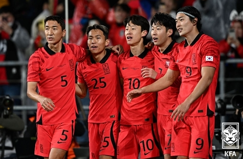 KFA 홈페이지 축구 경기 사진 이미지입니다.