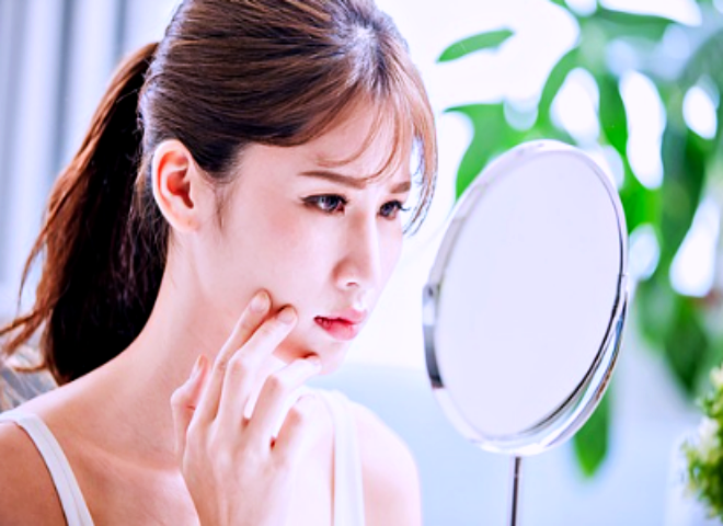 봄철 피부 건강 관리법 : 자외선 차단, 보습, 트러블 예방