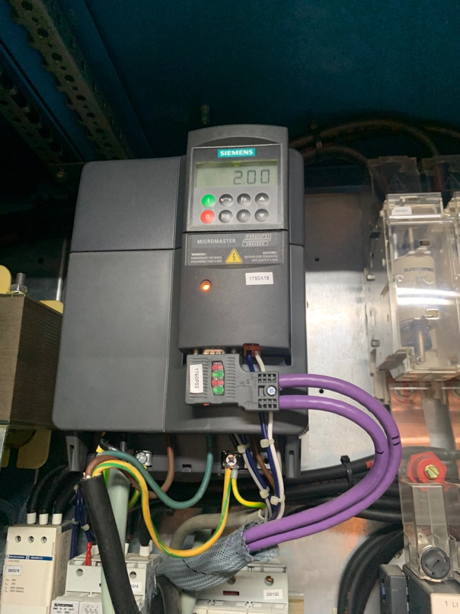 SIEMENS MICROMASTER(MM) 440 교체 작업 성공적으로 완료 2