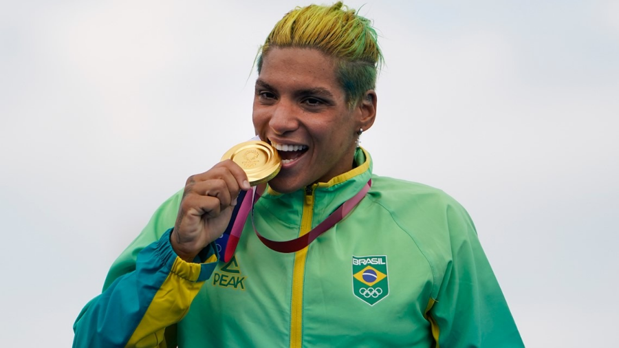 금메달 깨무는 이유