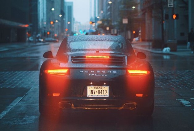 운전하는-꿈-자동차