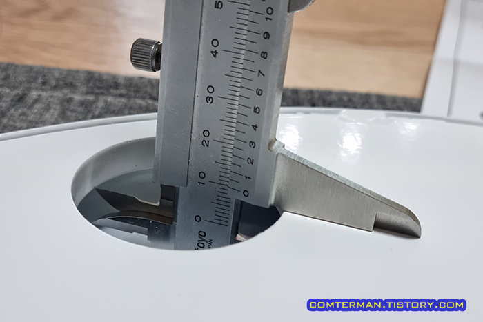 더함 MS11-231L-W 모니터 받침대 하단 두께