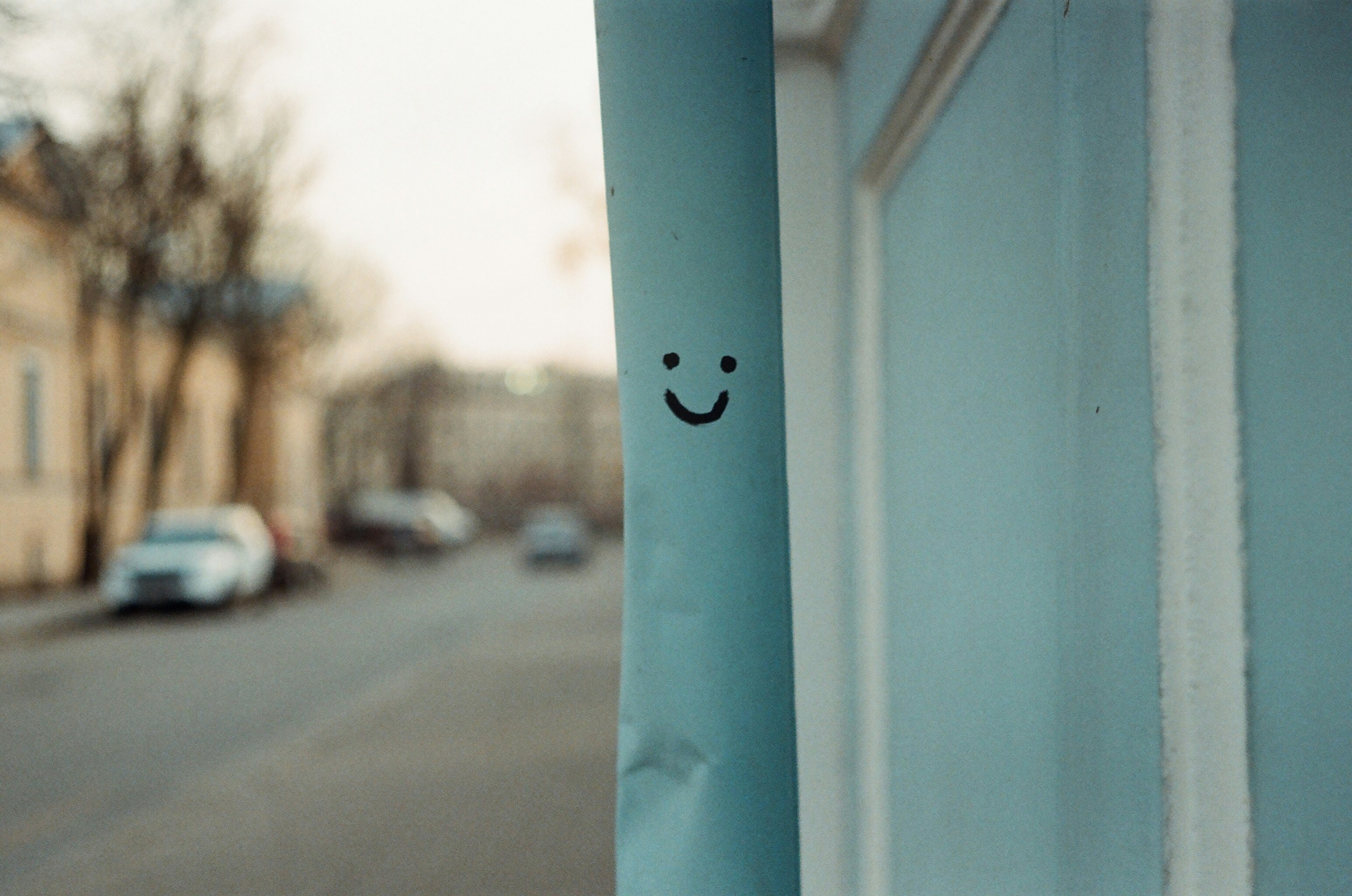 창가로 들어오는 따스한 햇살