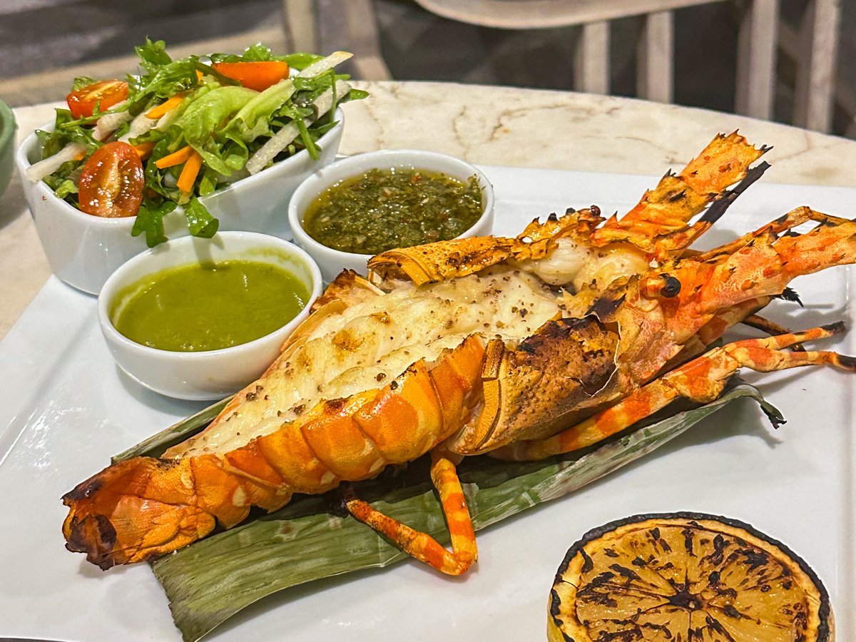 JW 메리어트 푸꾸옥 레스토랑 레드럼 메뉴 중 랍스터