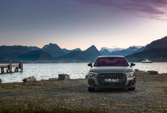 아우디 A8 기능 및 성능 엔진 및 연비 포토와 모의견적 리뷰