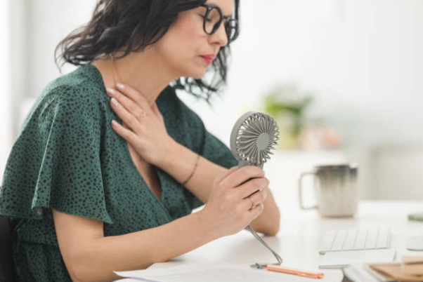 갱년기 여성 관련 사진