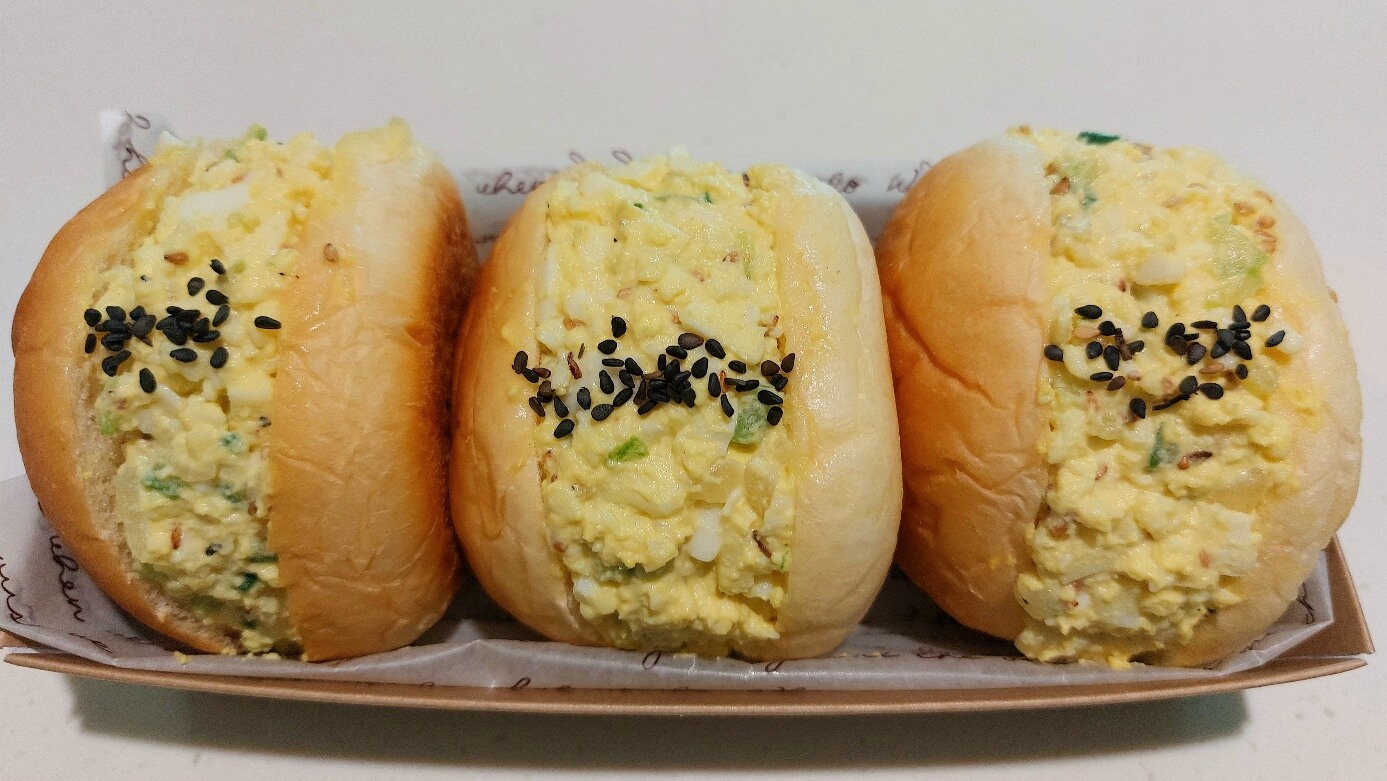 일회용 용기에 담은 에그마요샌드위치 2