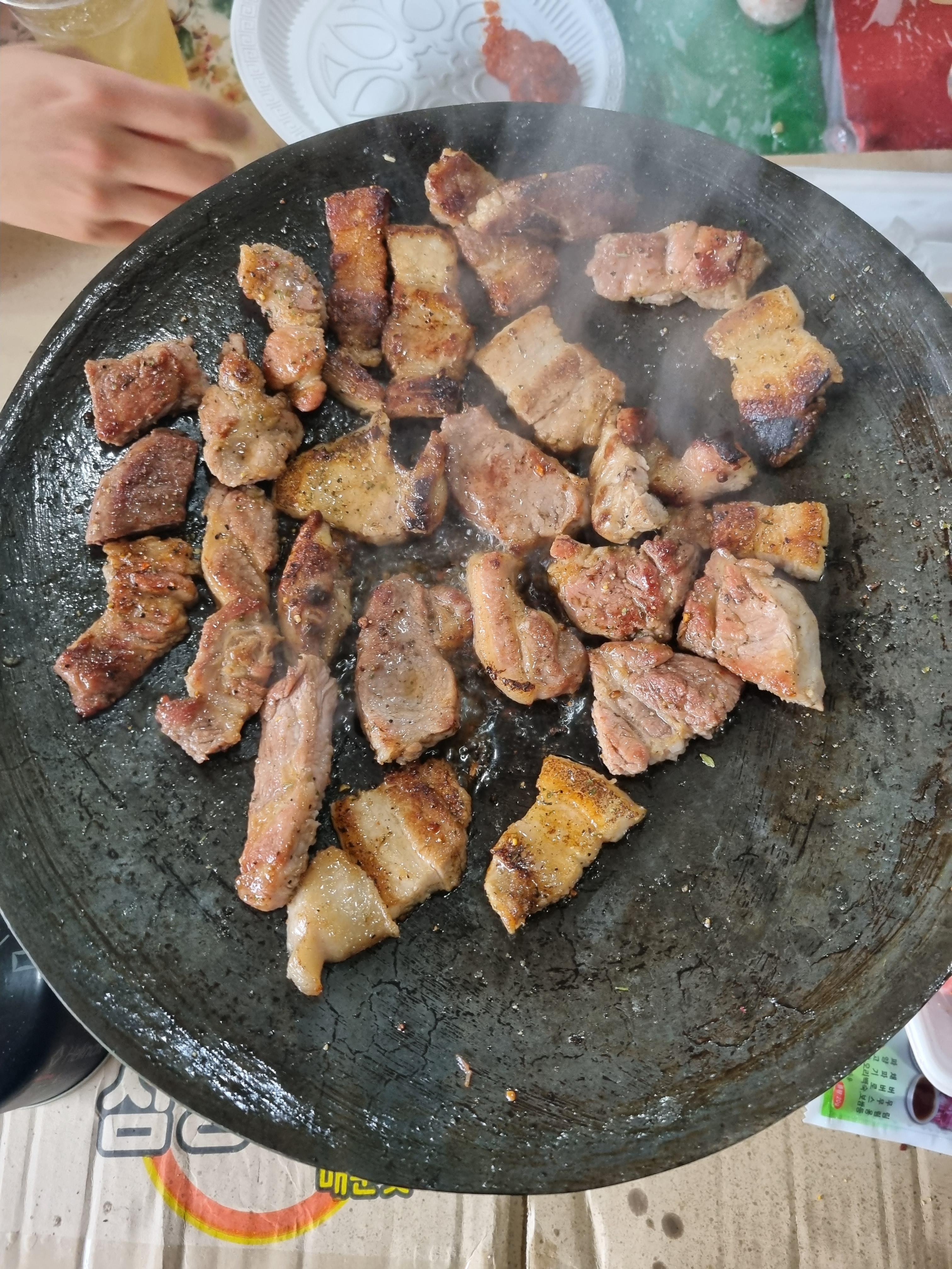 본격 고기먹는 시간