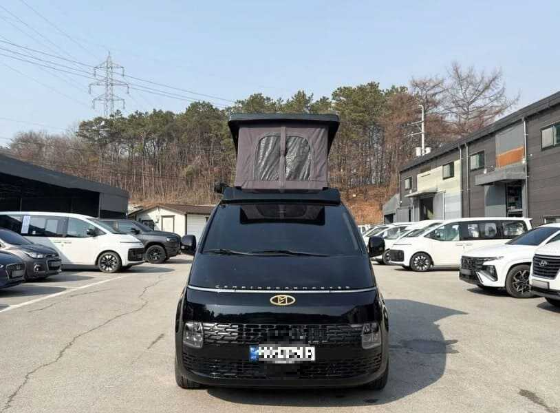 현대 스타리아 캠핑카 전면 모습