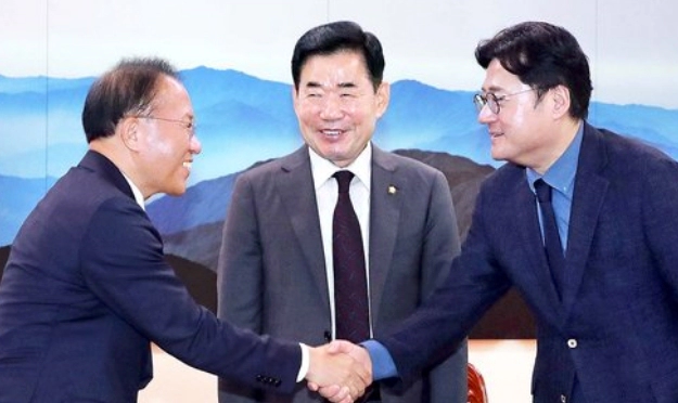 민주당 김진표 국회의장 순방 저지 이유