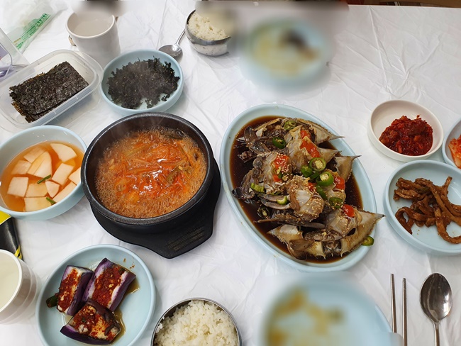 장안동_일미간장게장_상차림