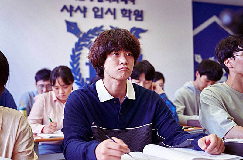 영화-킬링-로맨스-공명-연기-모습