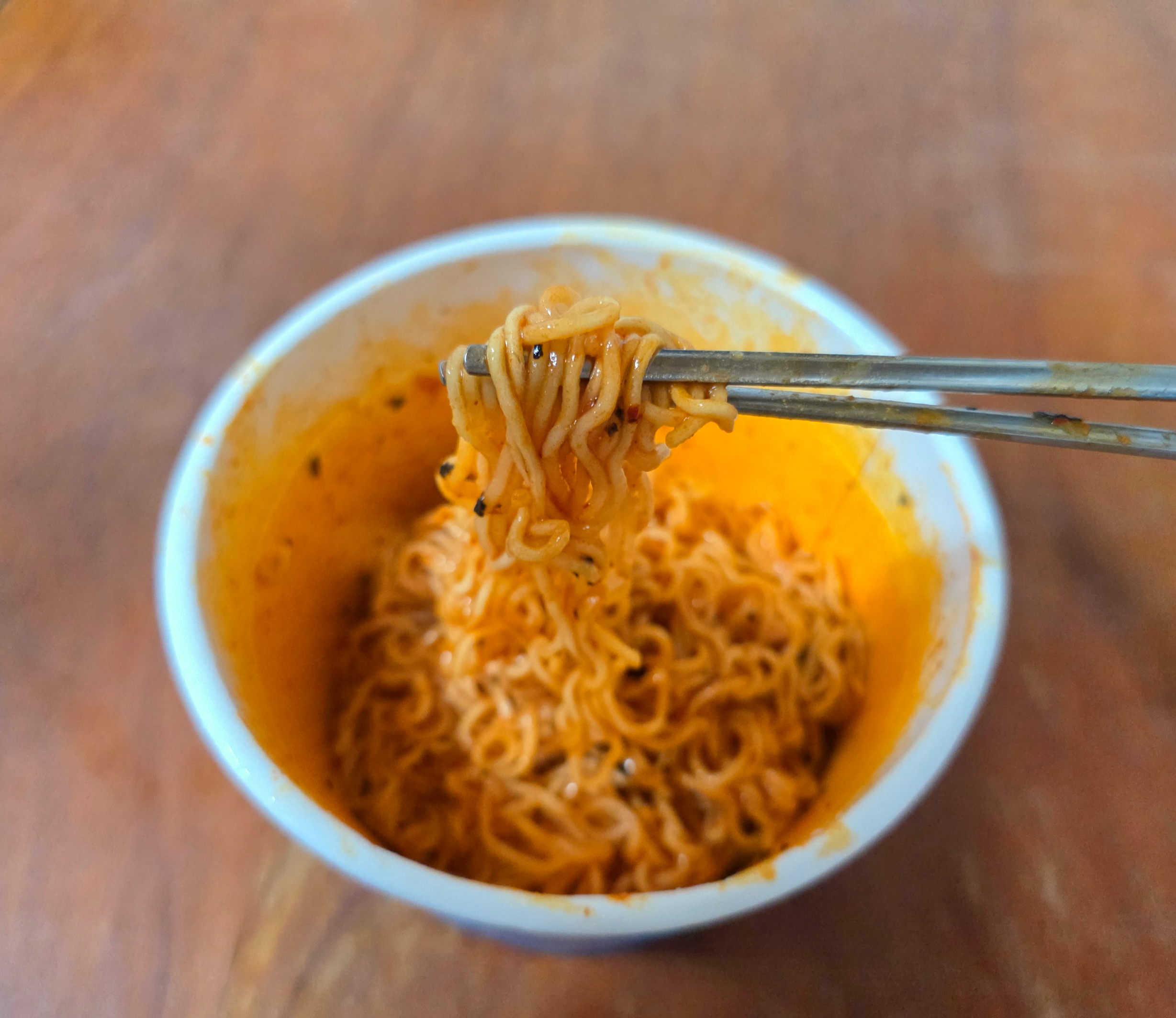 농심배홍동큰사발면