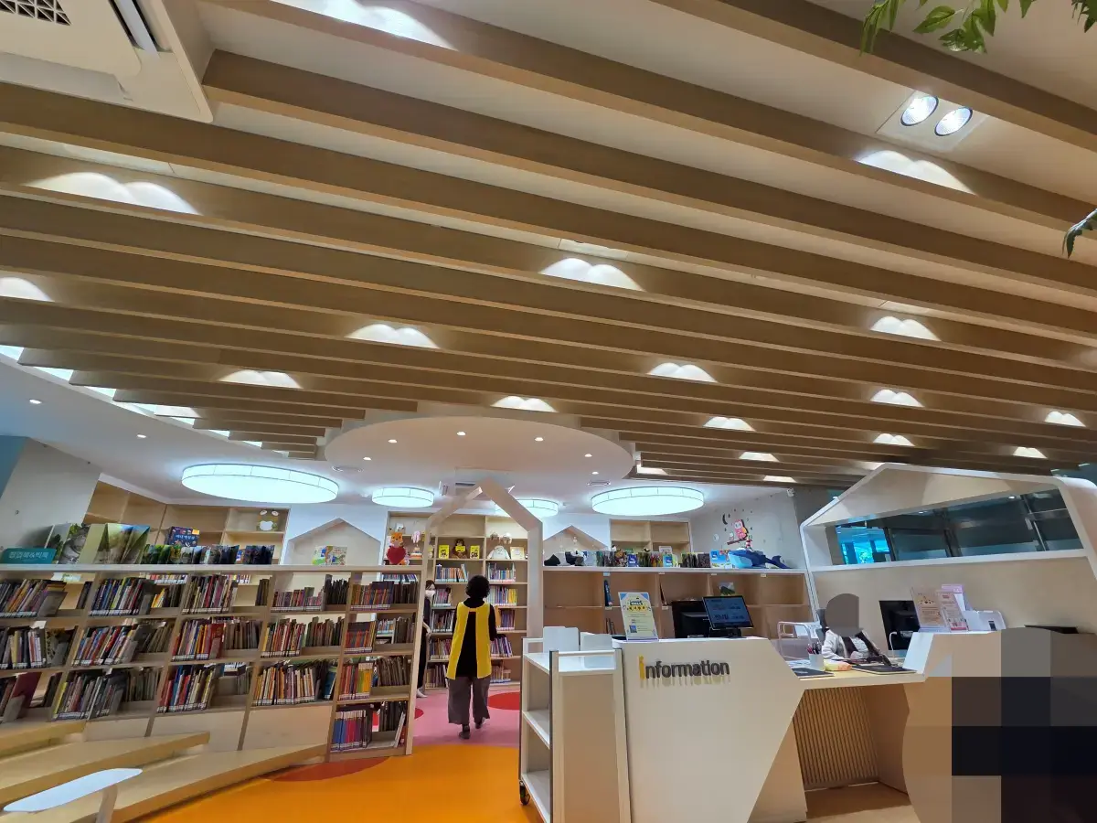 서변숲도서관 어린이자료실 이미지 07