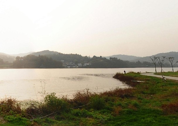 충주호 낚시 추천 사계절 어종별 공략법 - 채비, 미끼, 출조시간