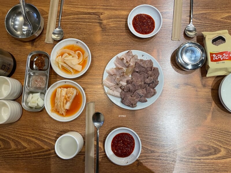 고양 스타필드 평양냉면 맛집 의평옥 - 제육반반편육