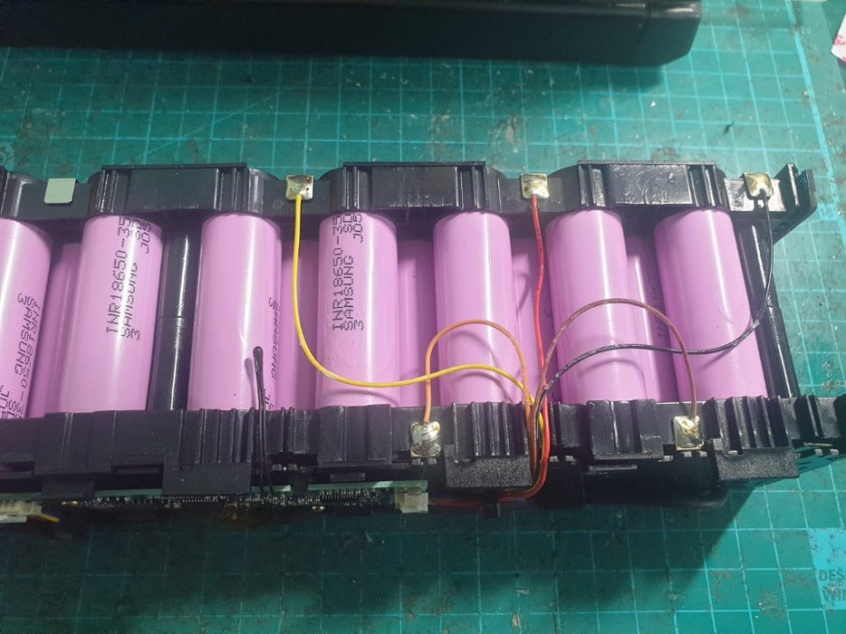 팬텀시티24 전기자전거배터리 셀 연결 구조