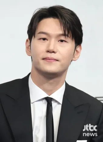 에스콰이어 뜻과 몇부작 ott 방송 정보_18