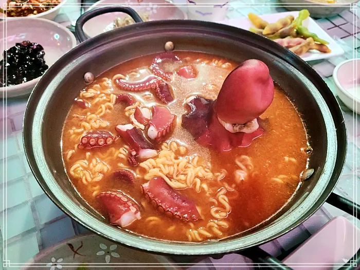 6시 내고향 여수 낭만포차 거리 해물 삼합, 꼬막 무침 맛집