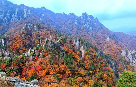 0월 국내여행지 베스트10. 설악산 국립공원 (강원도 속초시)