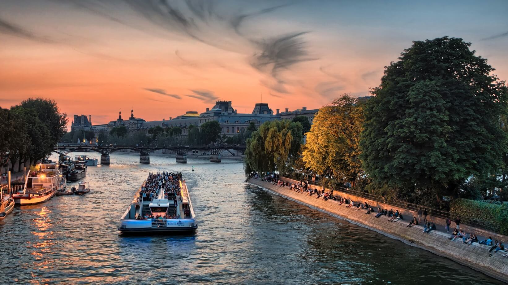 석양이 보이는 센강 사진