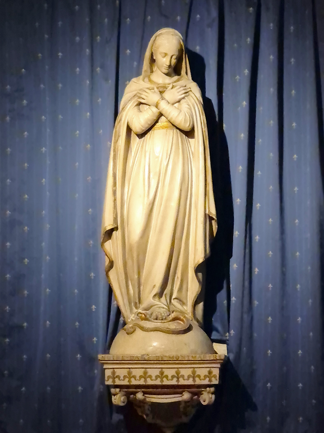 몽마르뜨 생 피에르 성당의 성모상 (Statue de Notre-Dame de Montmartre en l'église Saint-Pierre de Montmartre)